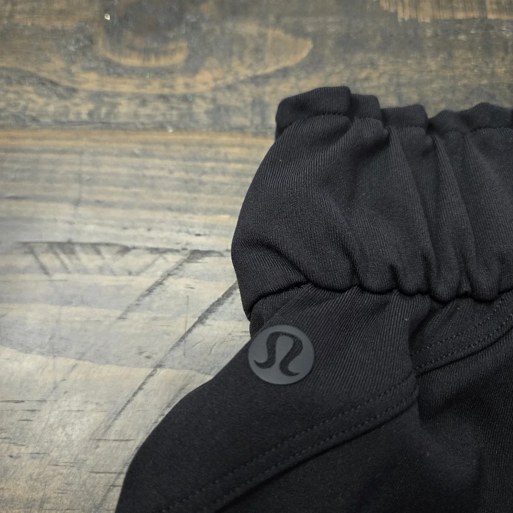 LULULEMON Stretch HR Shorts |‎ 2